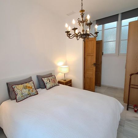 Apartamentos Almirante Hoyos เซบีญา ภายนอก รูปภาพ