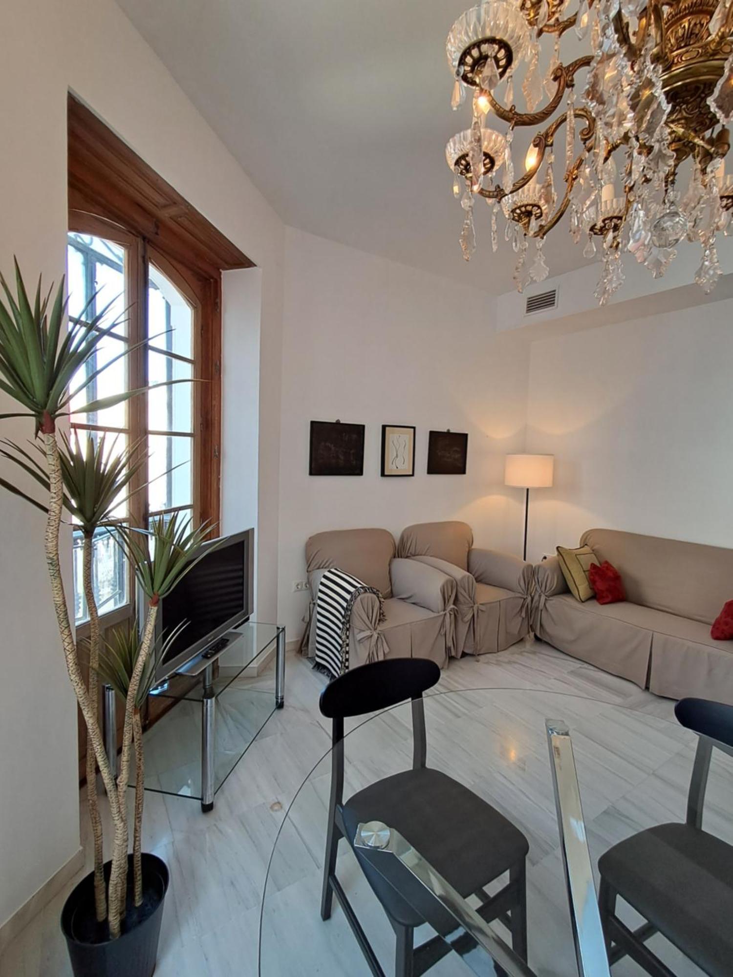 Apartamentos Almirante Hoyos เซบีญา ภายนอก รูปภาพ