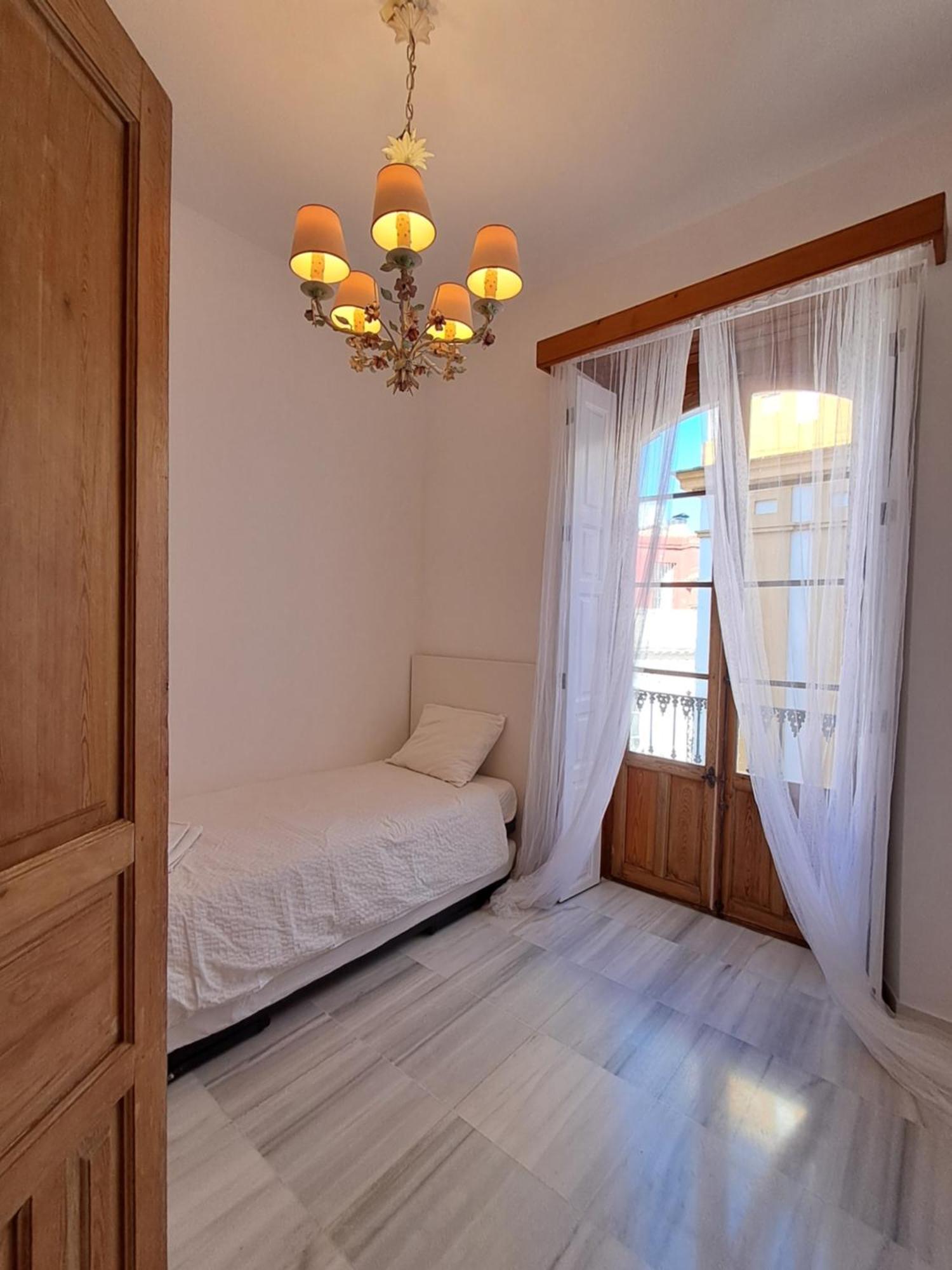 Apartamentos Almirante Hoyos เซบีญา ภายนอก รูปภาพ